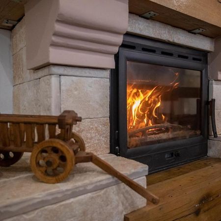Apartmani Lara Modrus-Kuca Za Odmor Екстер'єр фото
