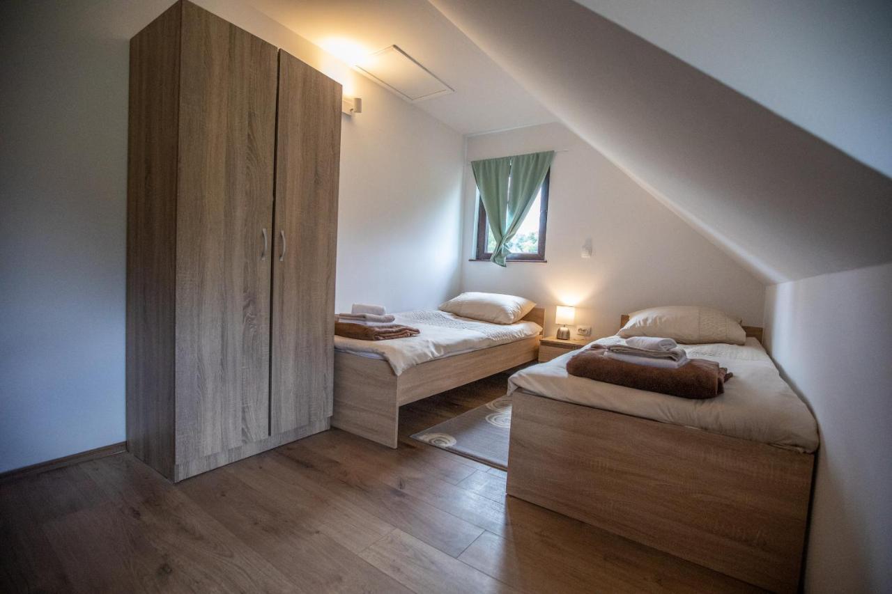 Apartmani Lara Modrus-Kuca Za Odmor Екстер'єр фото
