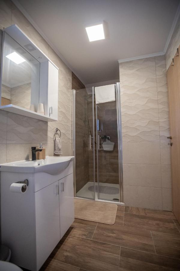 Apartmani Lara Modrus-Kuca Za Odmor Екстер'єр фото