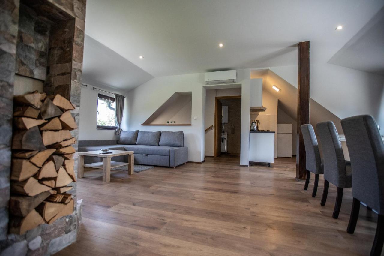 Apartmani Lara Modrus-Kuca Za Odmor Екстер'єр фото