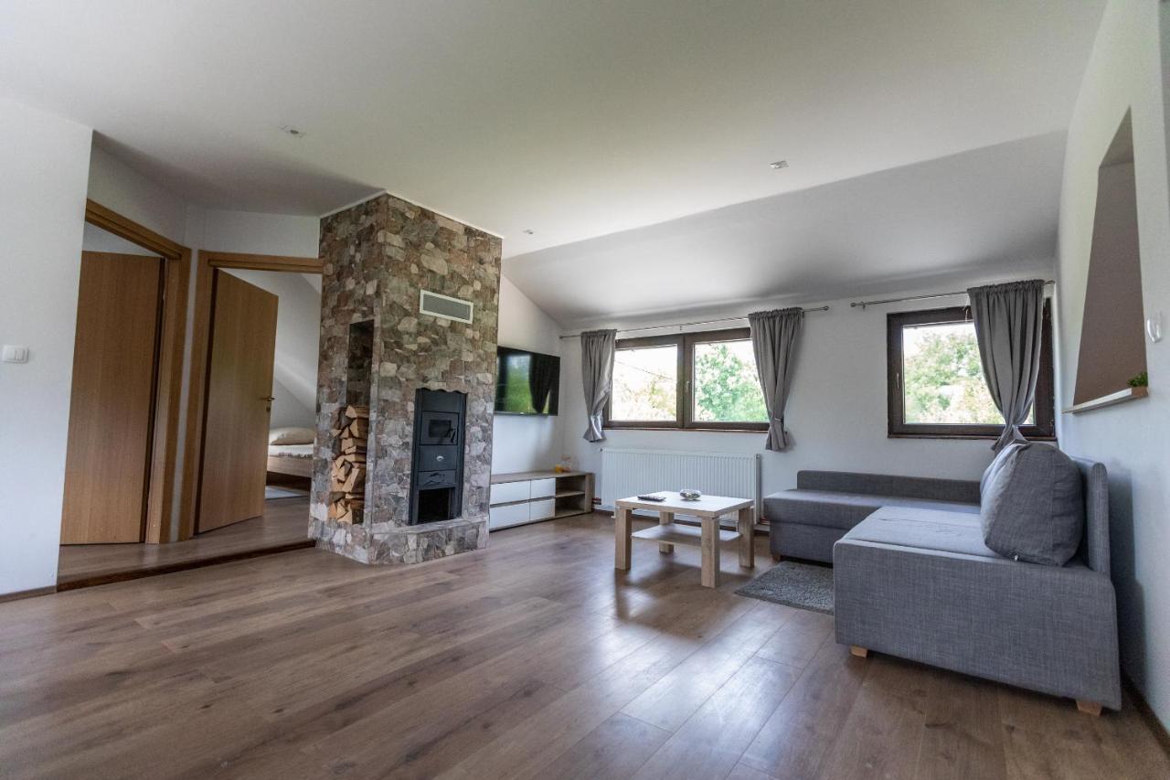 Apartmani Lara Modrus-Kuca Za Odmor Екстер'єр фото