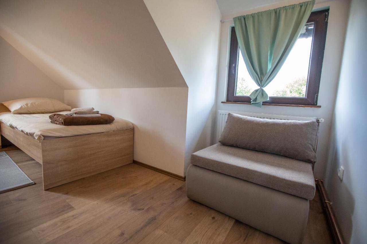Apartmani Lara Modrus-Kuca Za Odmor Екстер'єр фото