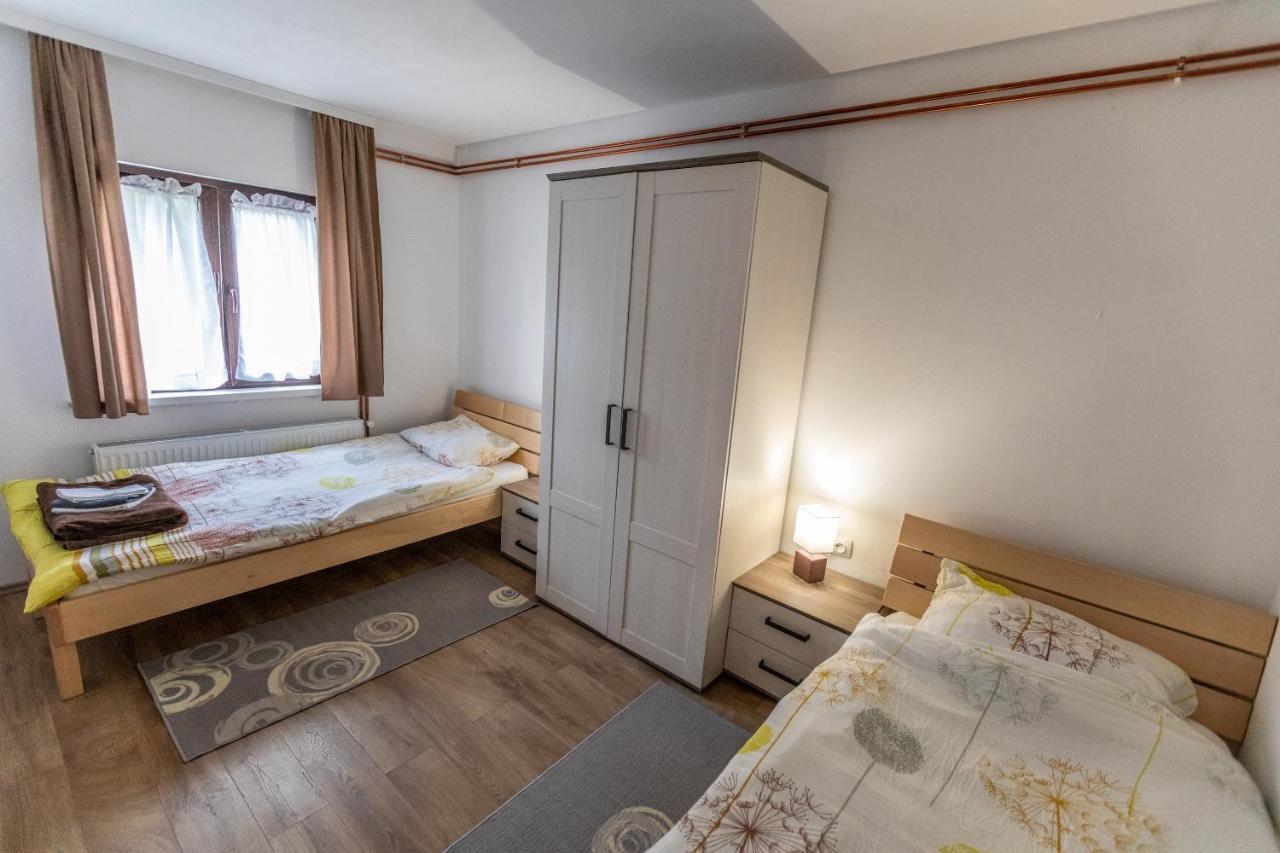 Apartmani Lara Modrus-Kuca Za Odmor Екстер'єр фото