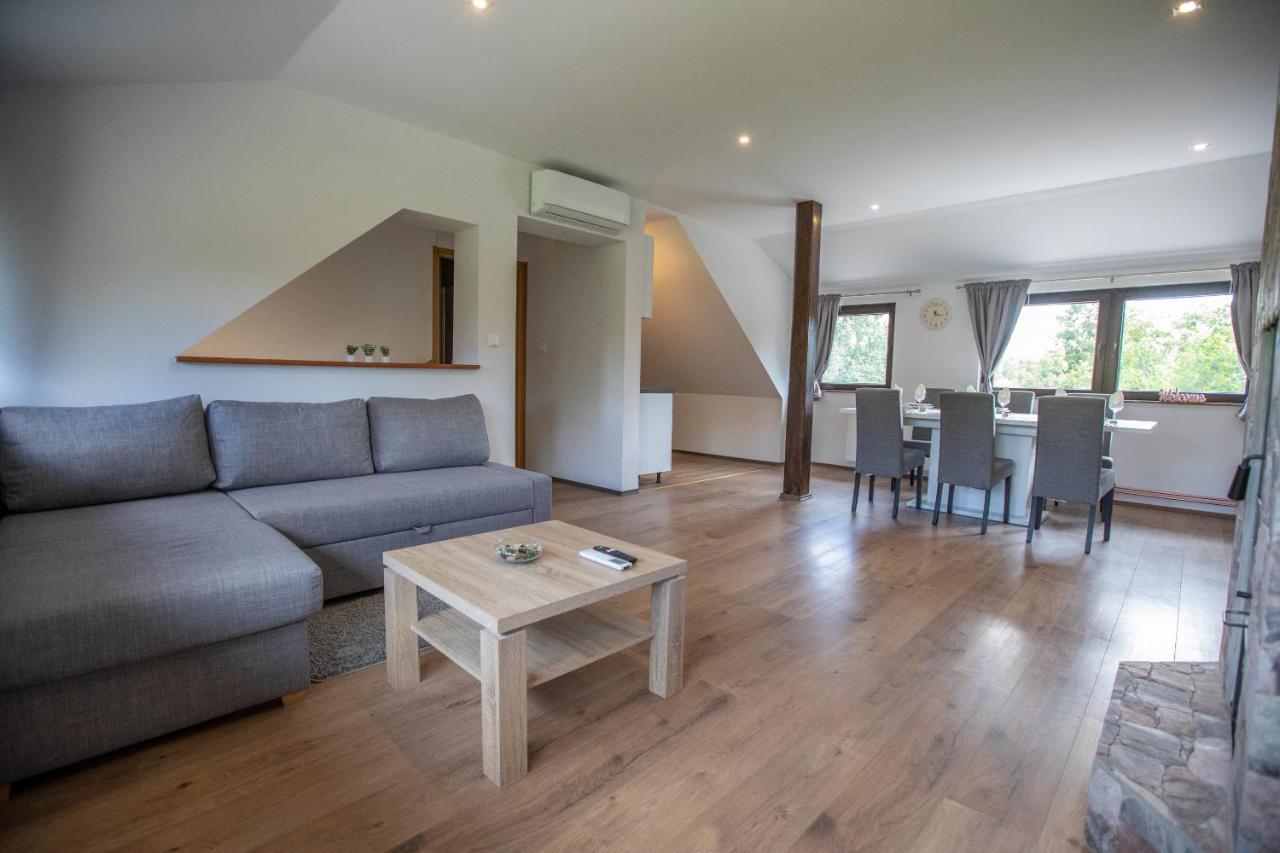 Apartmani Lara Modrus-Kuca Za Odmor Екстер'єр фото